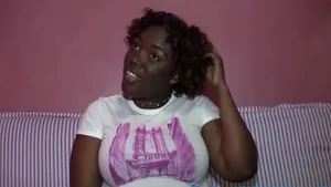 BBW reine de la sodomie se fait défoncer le cul