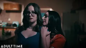 Milf banlieue baise sa première chatte lesbienne