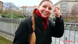 Européenne tressée baisée par Asiatique - Creampie